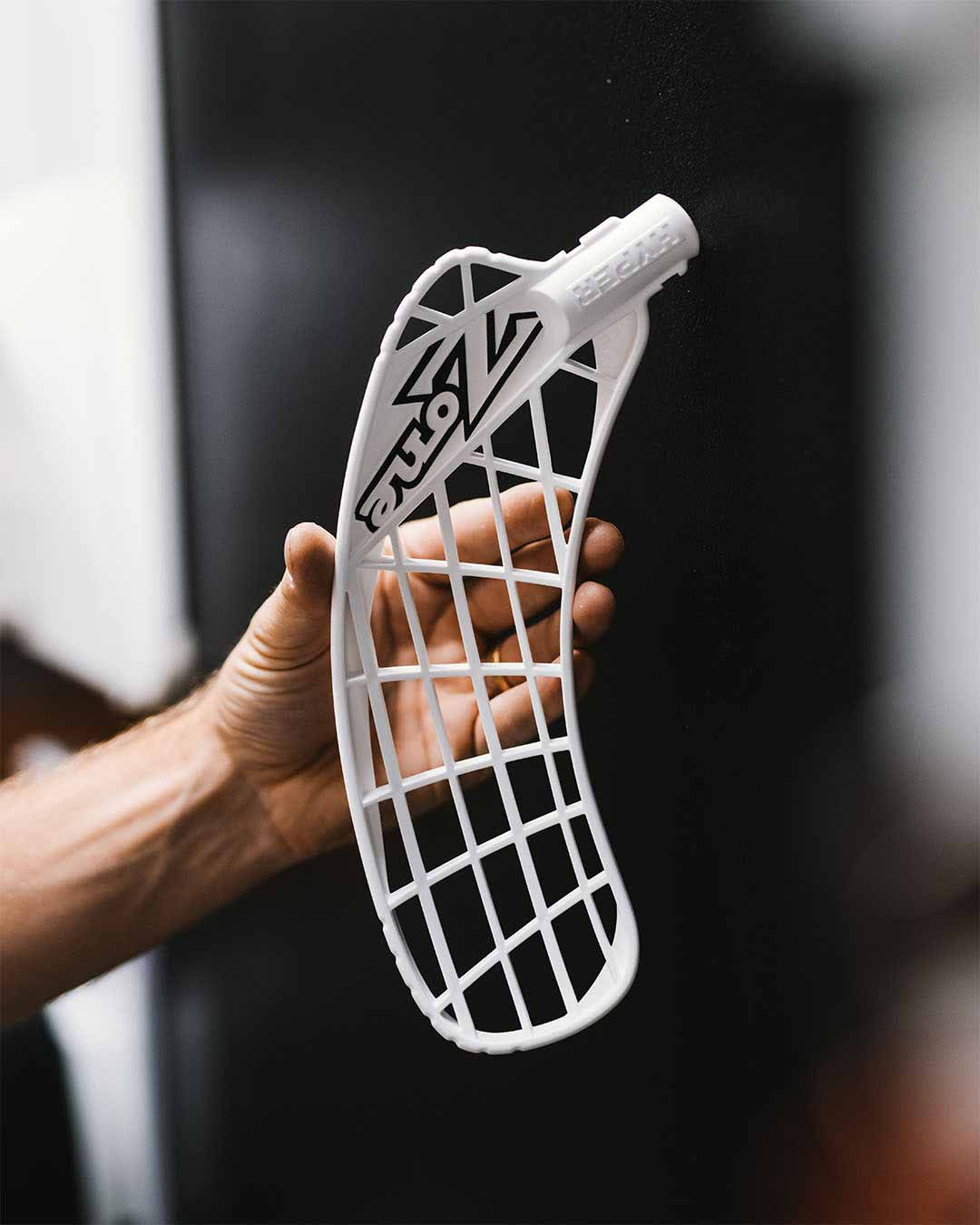 BLADE HYPER WHITE (PE)