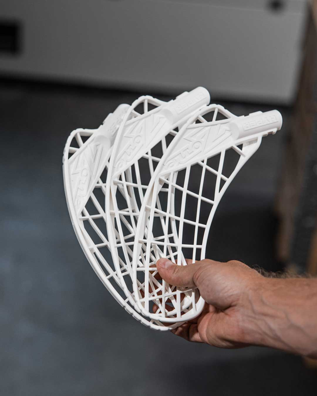 BLADE HYPER RECYCLED WHITE (PE)