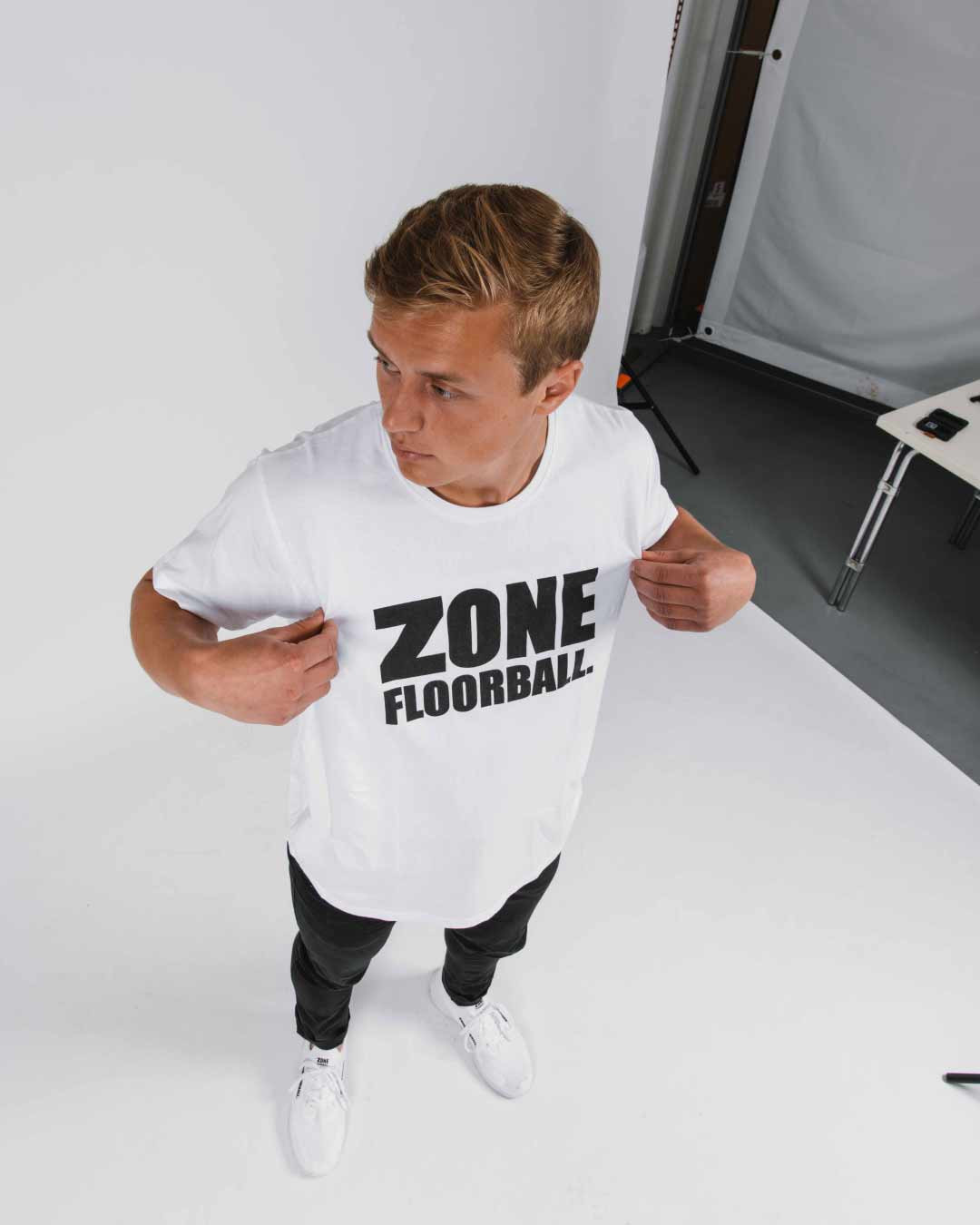 T-SHIRT UPSCALE