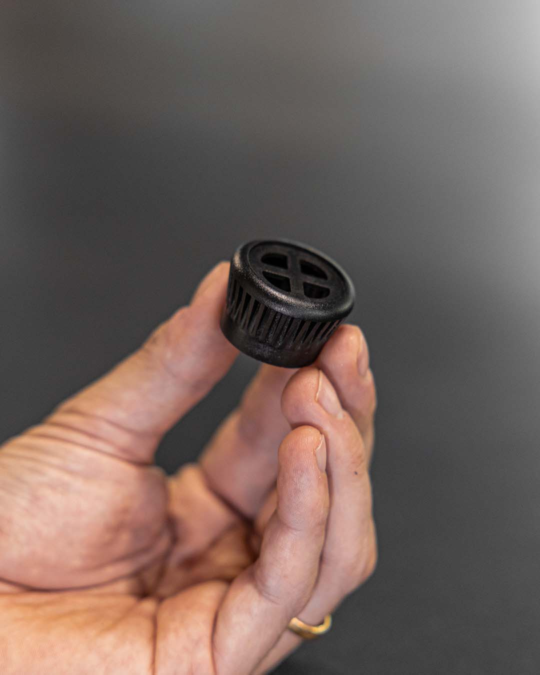 END CAP BLACK LIGHTWEIGHT 25,2MM